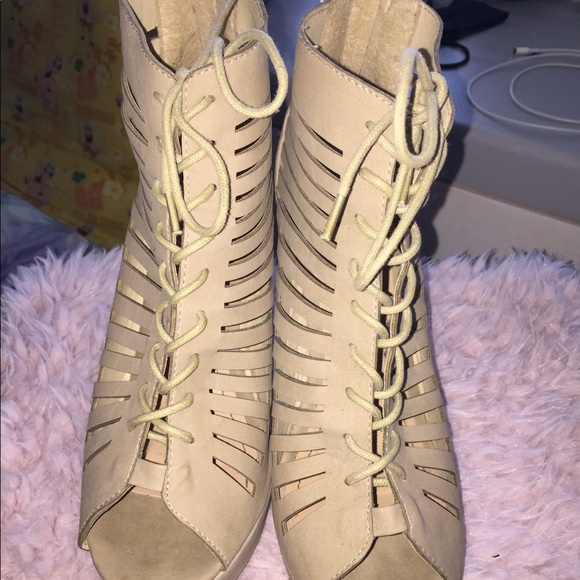Beige wedges - Picture 1 of 2